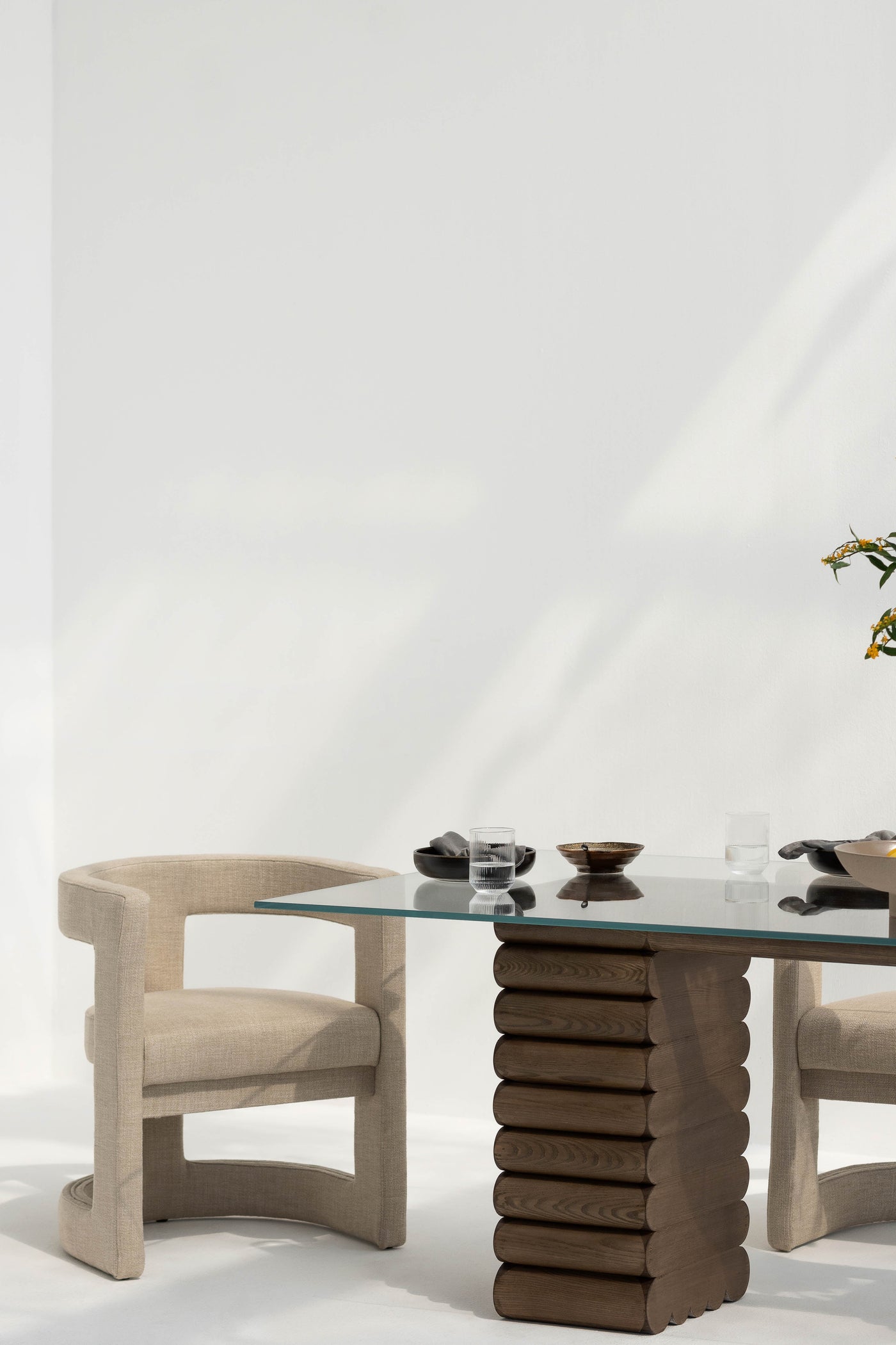 Clemmo Dining Table