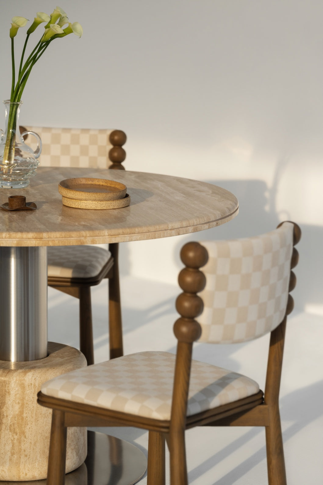 Eclipse Round Dining Table