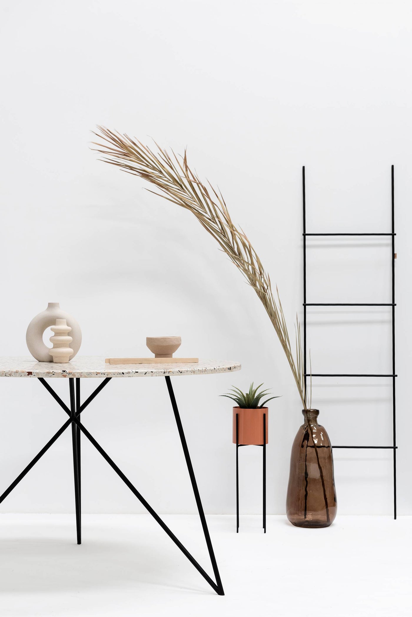 Black Towel Ladder 